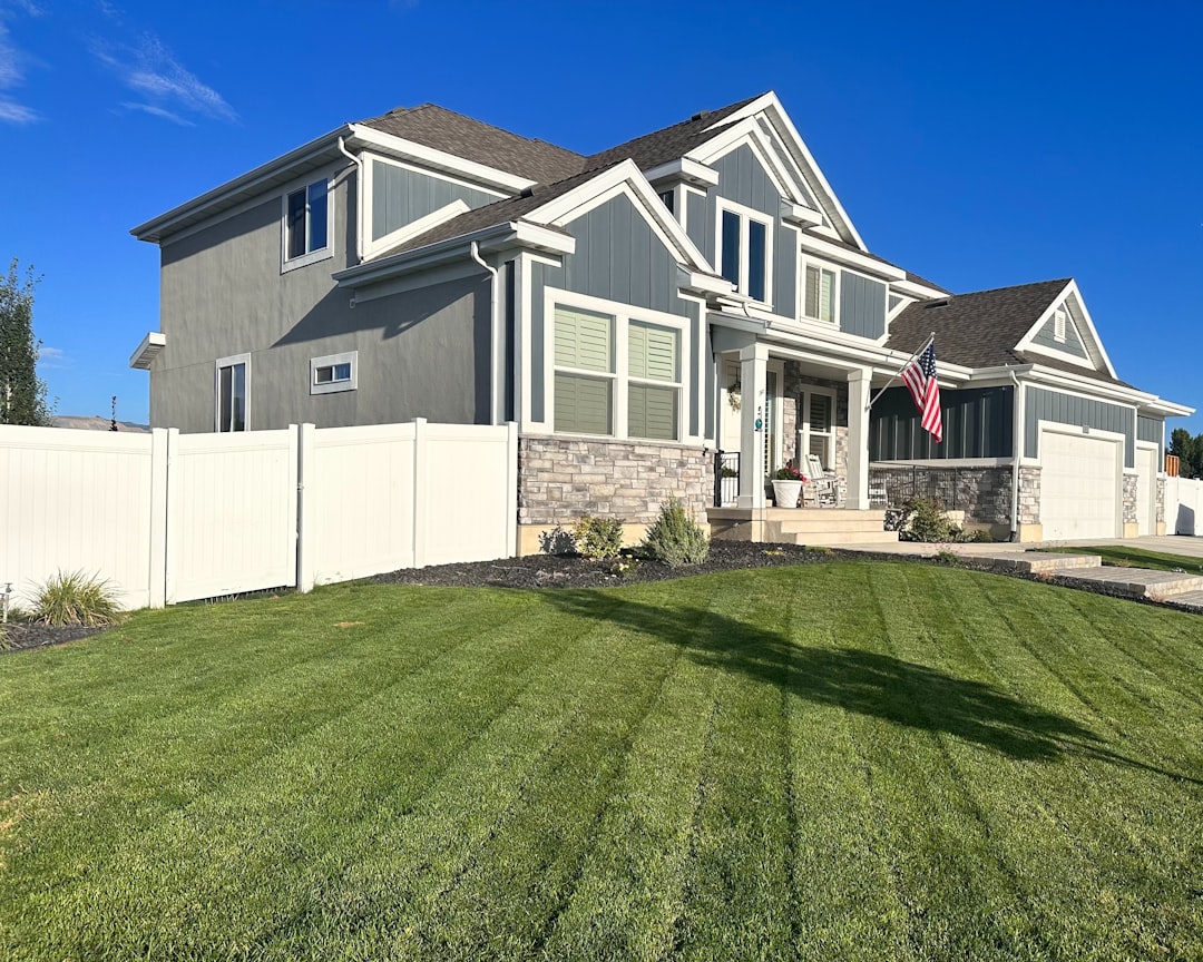 2 Story house in Utah with American Flag
